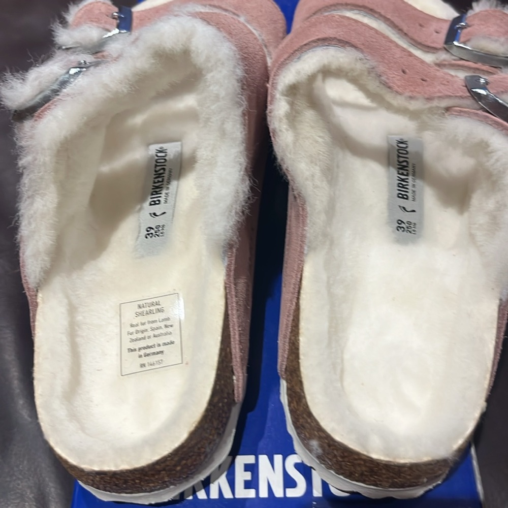 NWT Arizona Sherpa Birkenstocks - Picture 3 of 5